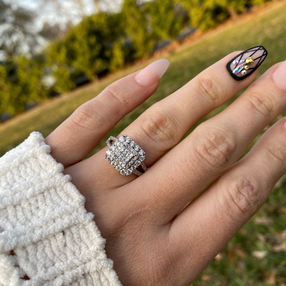 Gorgeous 925 Silver White Sapphire Ring Sz 6-10 - Picture 4 of 16